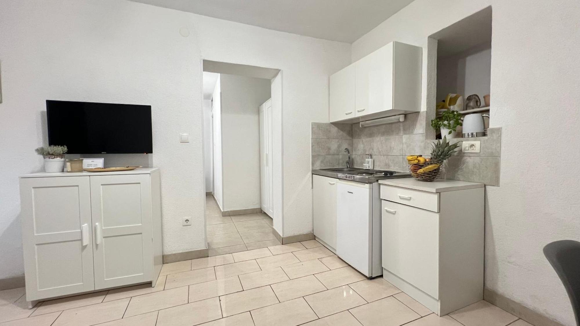 Apartmani Vela Makarska Exterior foto