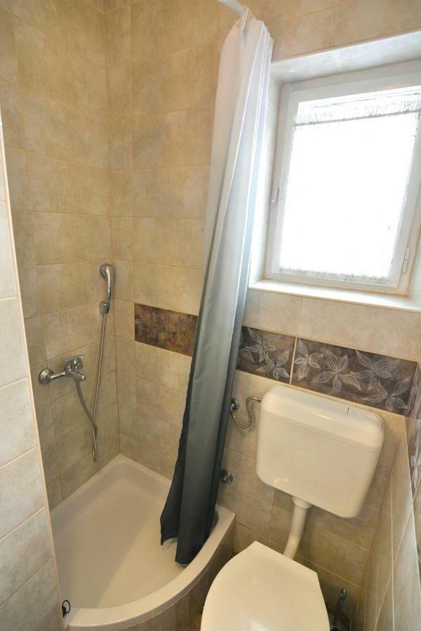 Apartmani Vela Makarska Exterior foto