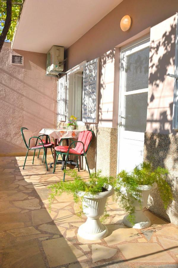 Apartmani Vela Makarska Exterior foto