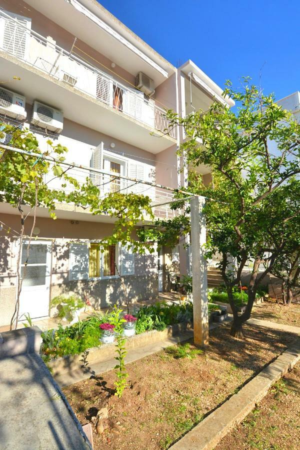 Apartmani Vela Makarska Exterior foto